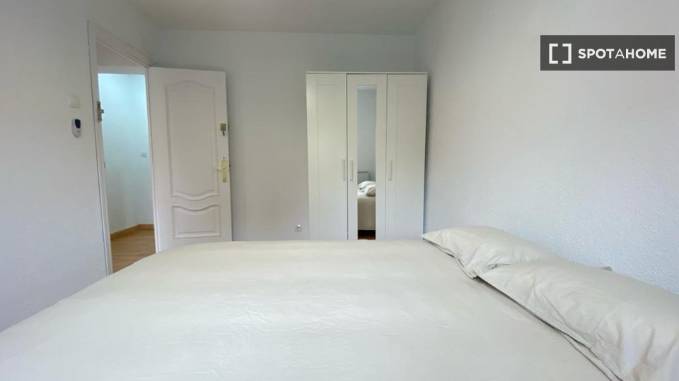 Double room Madrid, 4 beds — photo 14
