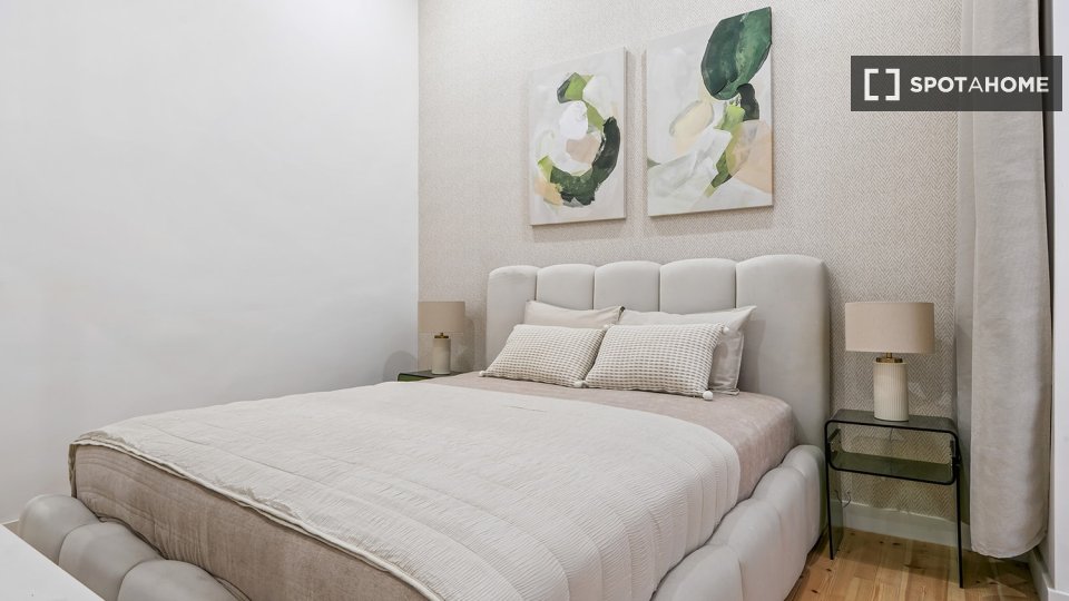 Double room Lisbon, 6 beds — photo 38