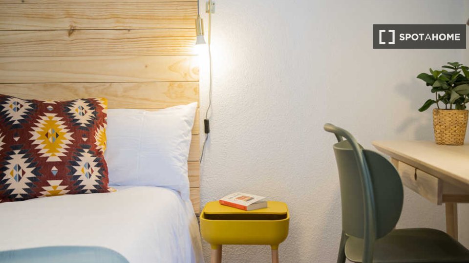 Double room Madrid, 16 beds — photo 58
