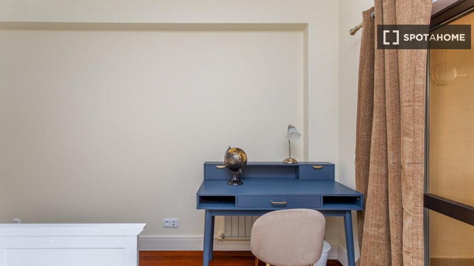 Double room Lisbon, 8 beds — photo 12