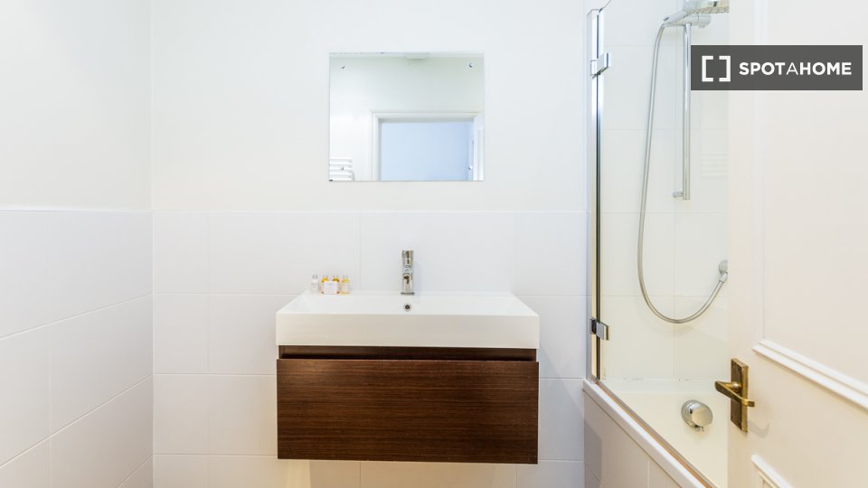 Apartment London, 1 bed — photo 11