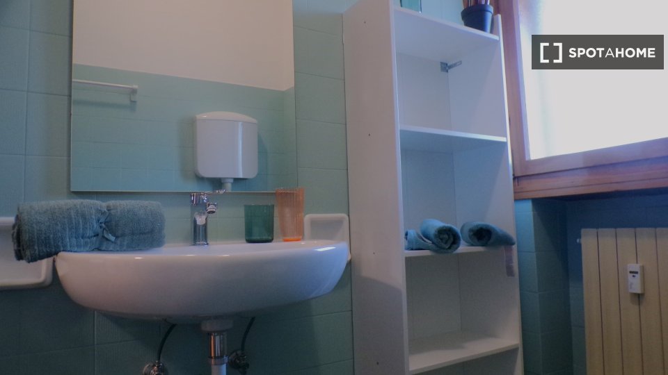 Double room Bologna, 5 beds — photo 20
