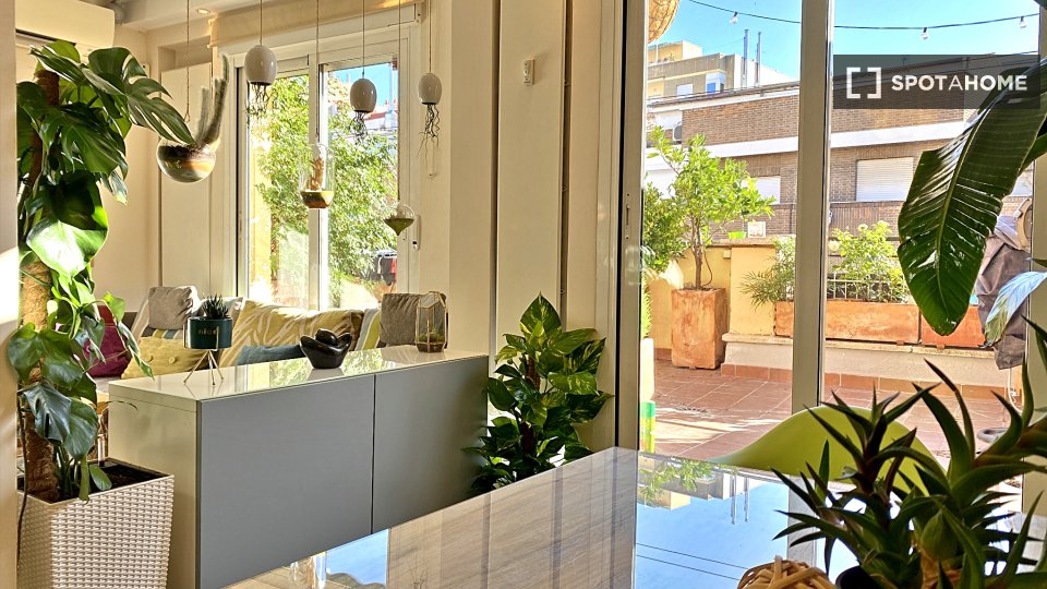 Double room Madrid, 3 beds, 9m² — photo 12