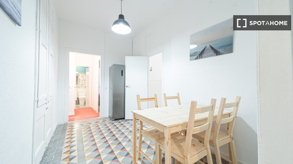 Double room Barcelona, 14 beds, 400m² — photo 5