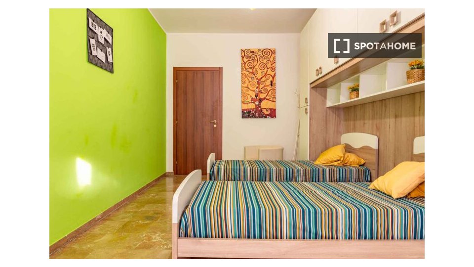 Double room Milan, 5 beds — photo 22