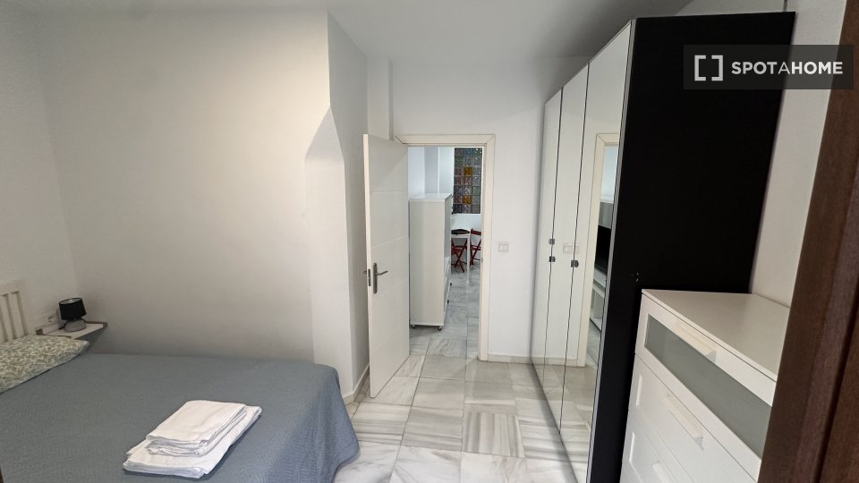 Apartment mono Seville — photo 24