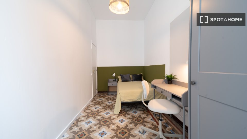 Double room Barcelona, 8 beds, 190m² — photo 4