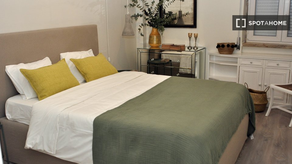 Apartment Lisbon, 2 beds, 90m² — photo 8