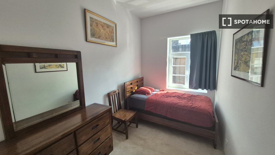 Double room Brussels, 6 beds — photo 17