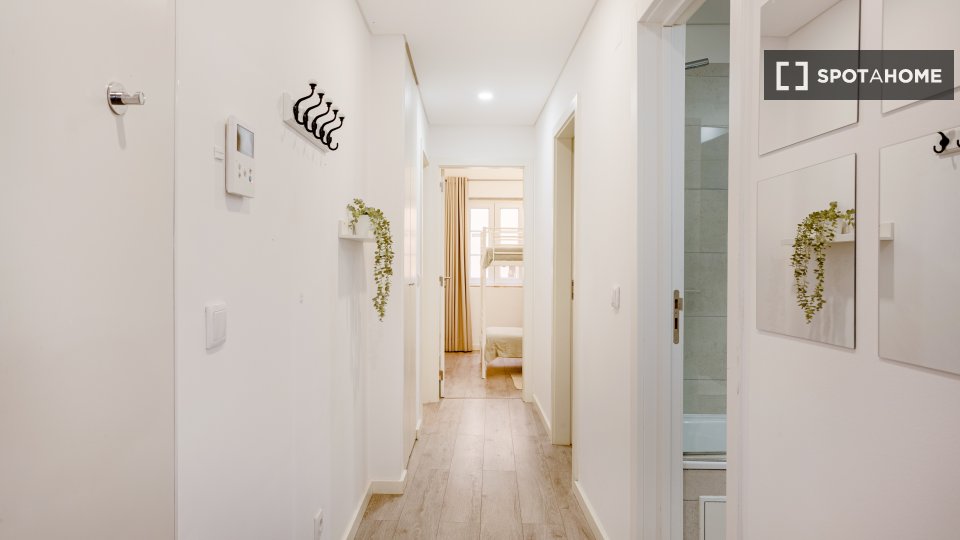 Apartment Lisbon, 3 beds — photo 17