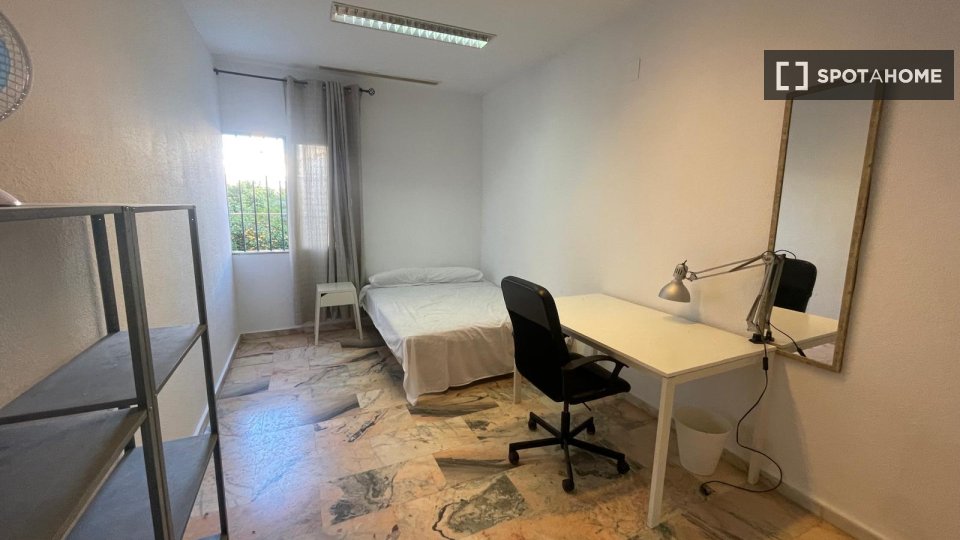 Double room Seville, 17 beds, 410m² — photo 64