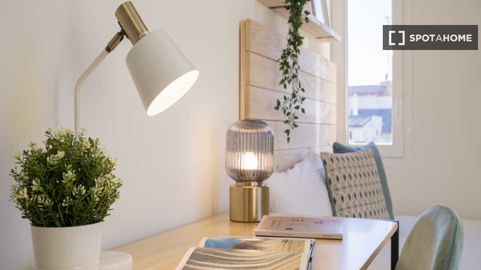Double room Madrid, 17 beds, 560m² — photo 38