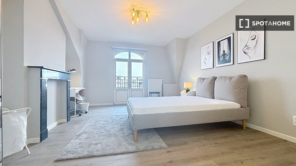 Double room Brussels, 5 beds — photo 3
