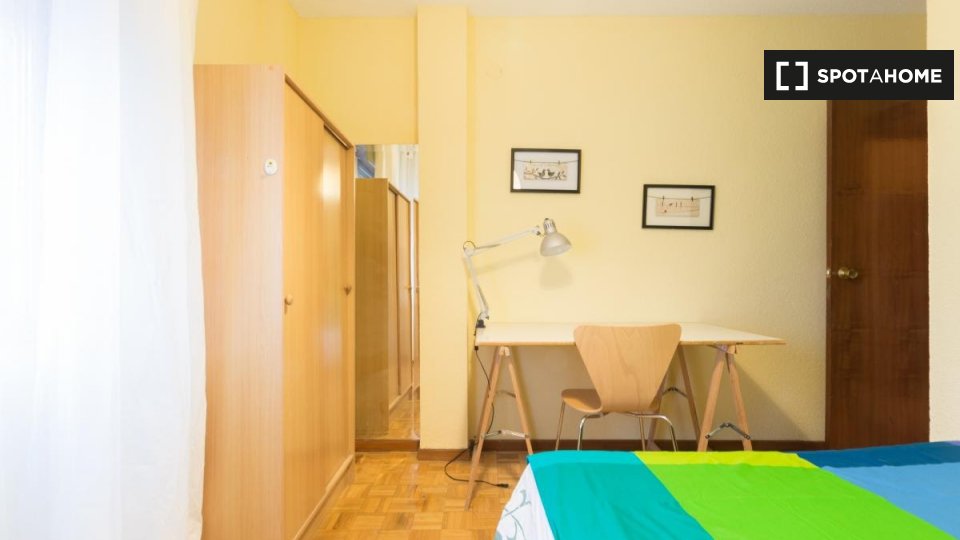 Double room Alcala_De_Henares, 6 beds, 150m² — photo 3