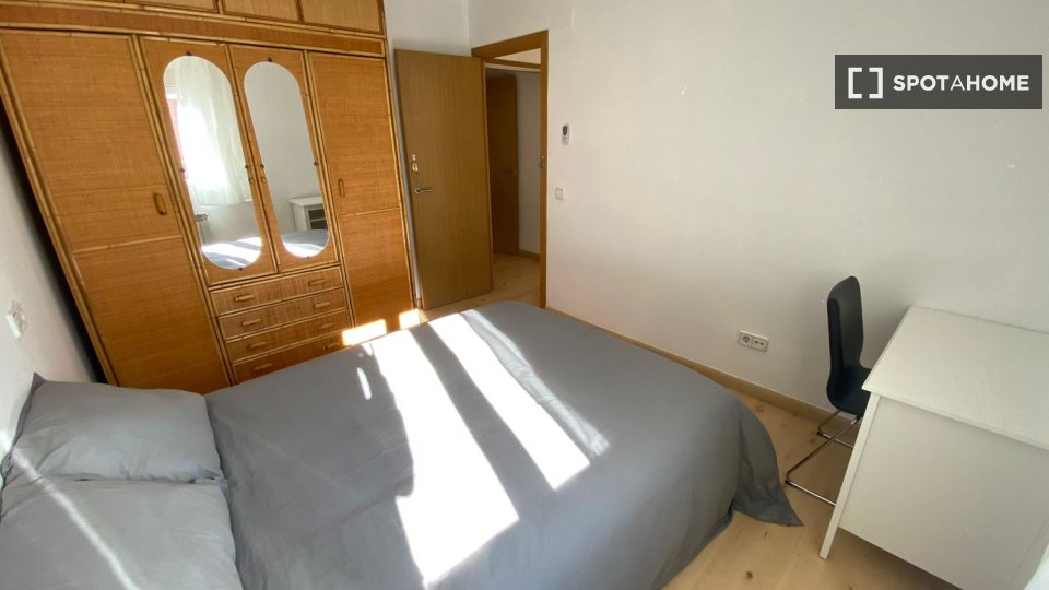 Double room Madrid, 4 beds — photo 7