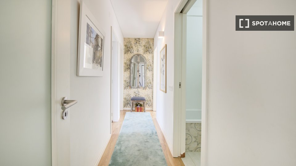 Double room Lisbon, 4 beds — photo 16