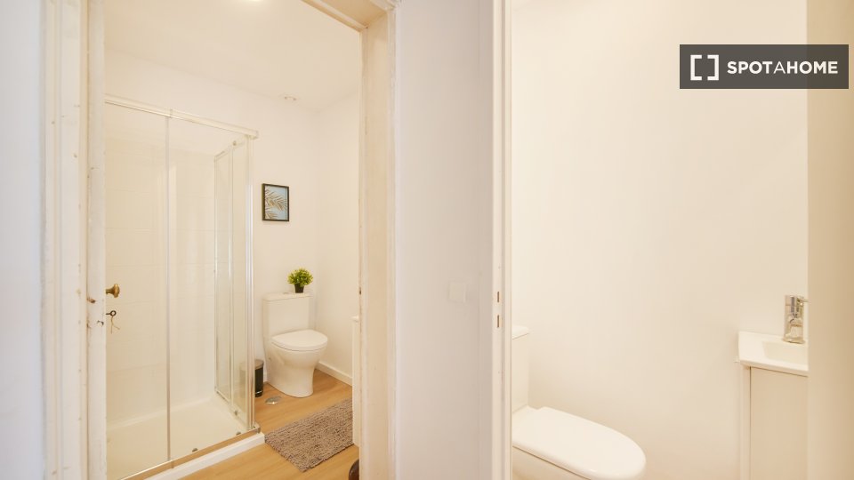 Double room Lisbon, 8 beds — photo 15