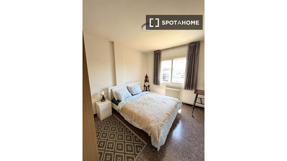 Double room Barcelona, 1 bed, 80m² — photo 4