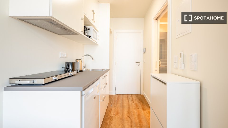 Apartment mono Lisbon, 17m² — photo 11