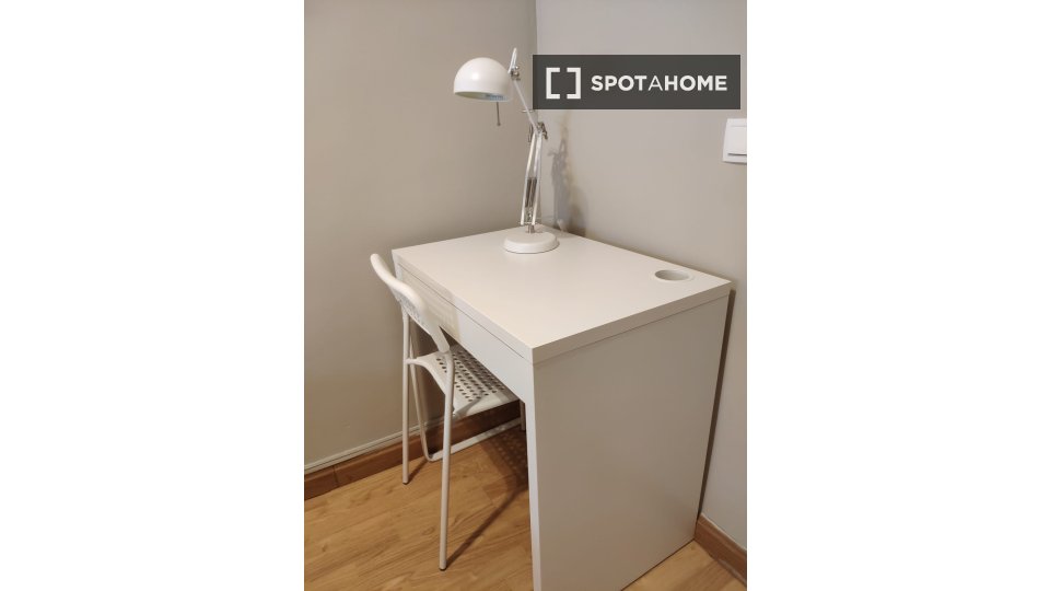 Double room Madrid, 3 beds — photo 13