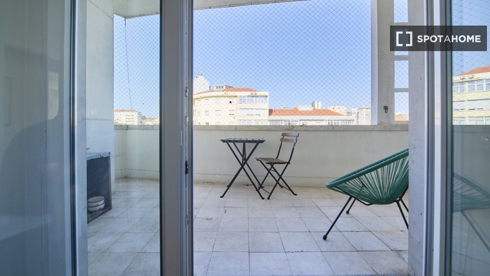 Double room Lisbon, 4 beds — photo 2