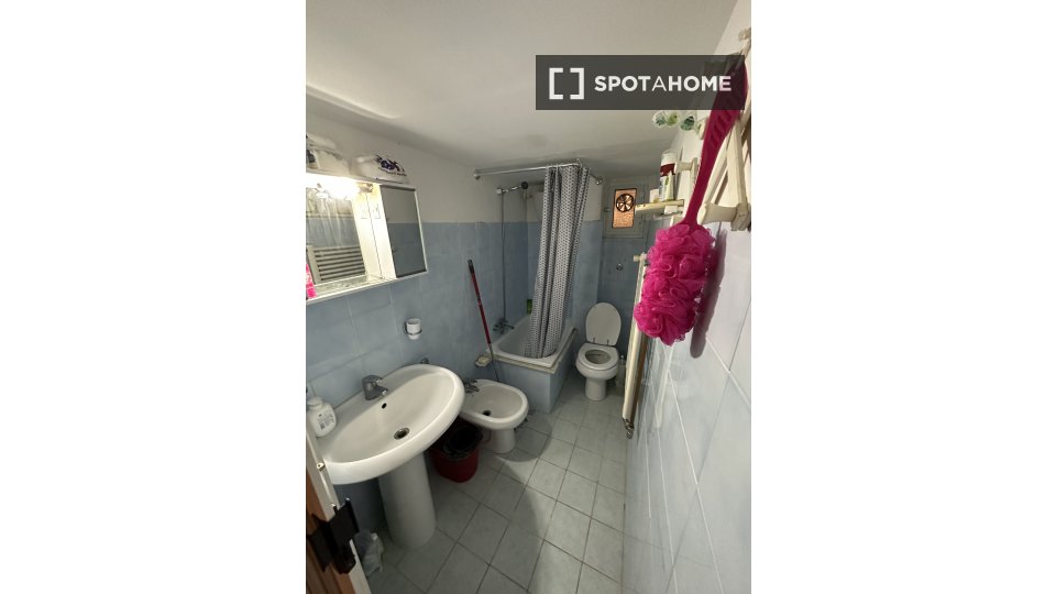 Double room Genoa, 3 beds, 67m² — photo 3