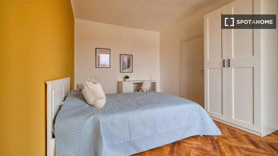 Double room Milan, 2 beds — photo 9