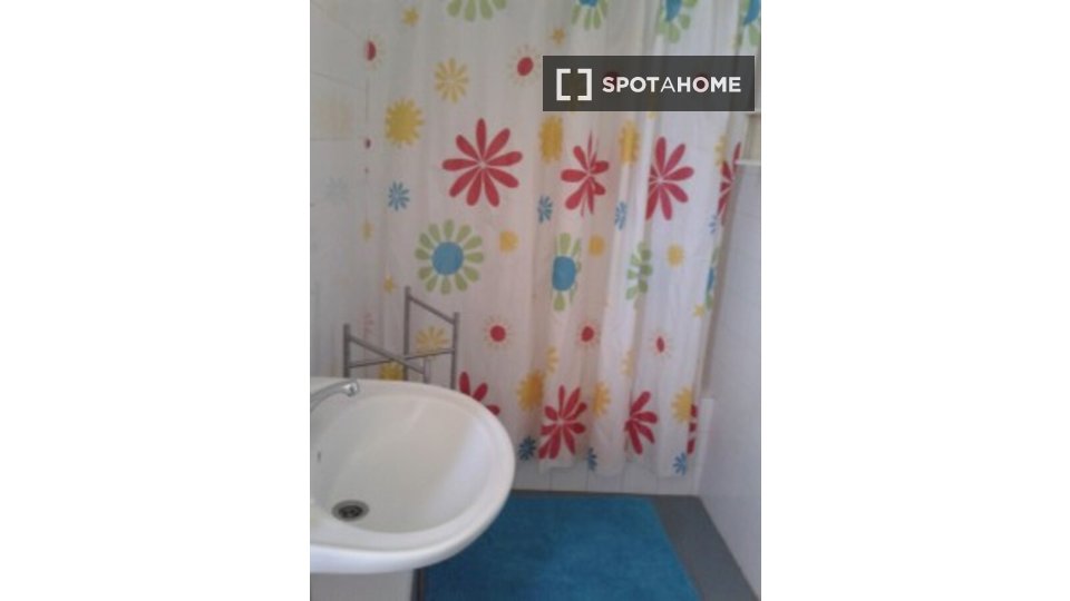 Double room Lisbon, 4 beds — photo 3