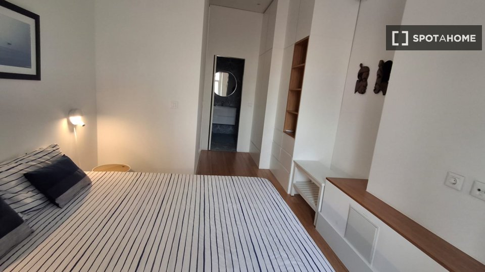 Apartment Lisbon, 3 beds, 125m² — photo 26