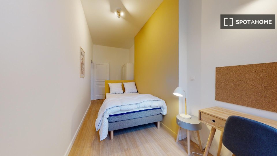 Double room Marseille, 18 beds — photo 10