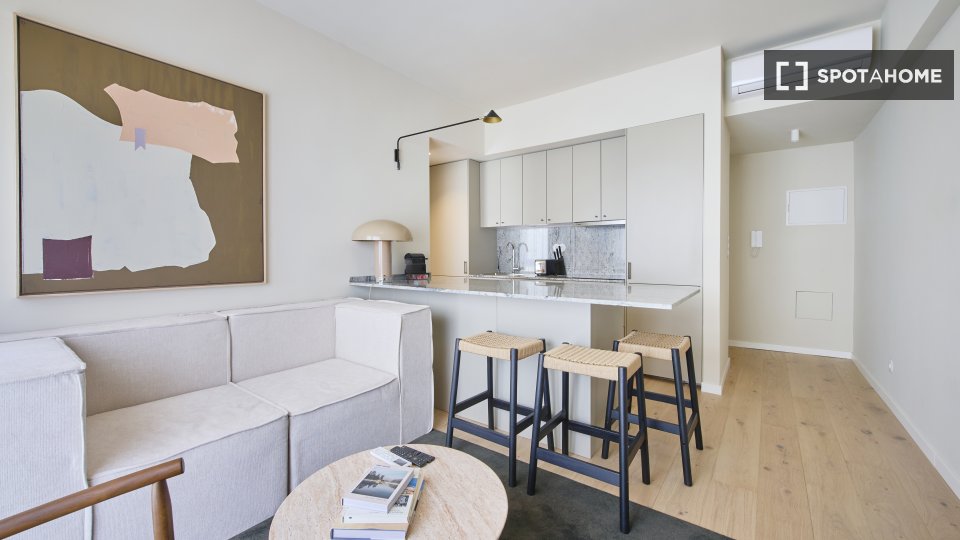 Apartment Lisbon, 1 bed — photo 2