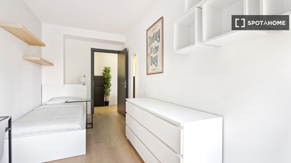 Double room Milan, 8 beds, 176m² — photo 4