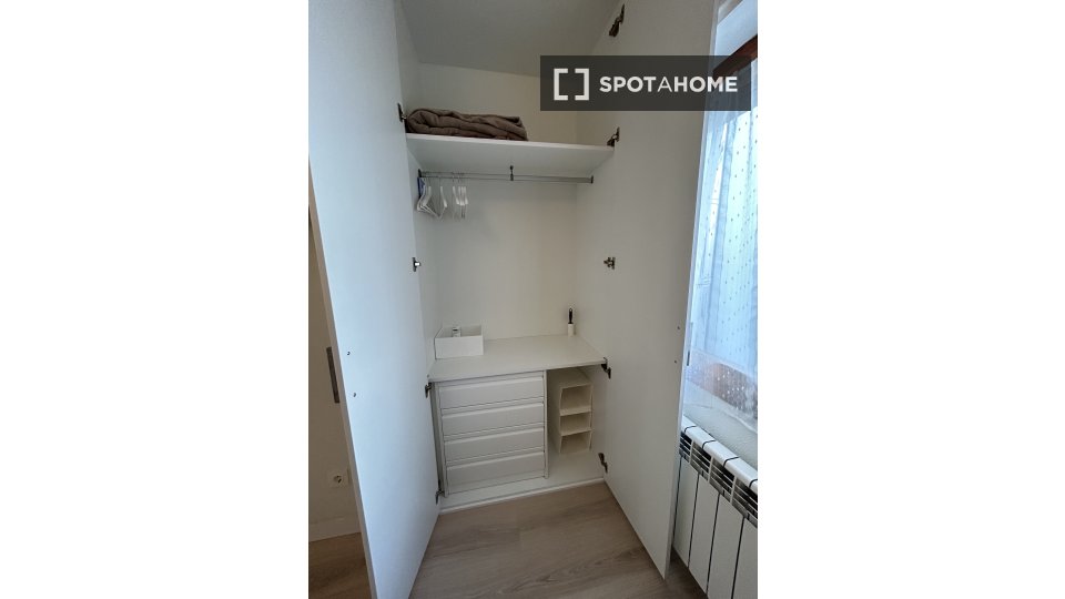 Double room Madrid, 3 beds — photo 6