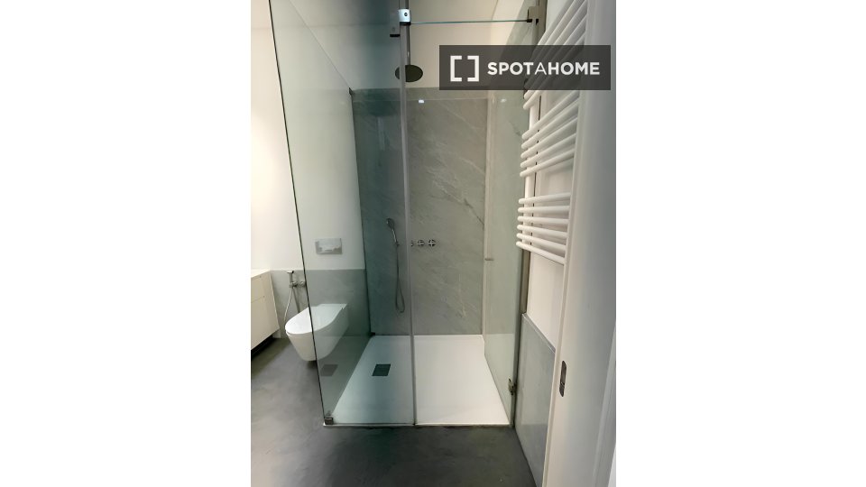 Apartment Lisbon, 2 beds, 104m² — photo 11