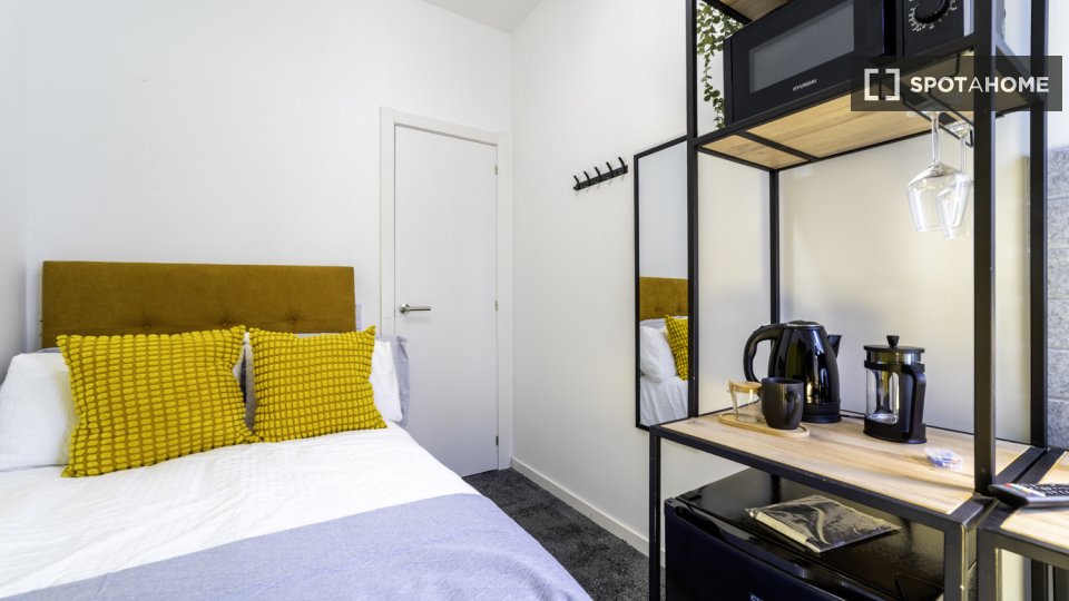 Habitación en piso compartido de 8 habitaciones en Lista, Madrid