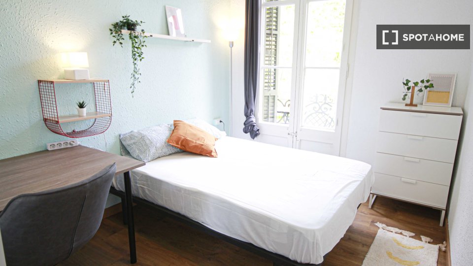 Double room Barcelona, 6 beds — photo 18