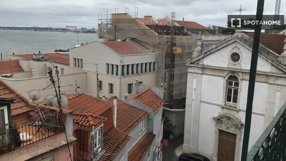 Double room Lisbon, 2 beds — photo 3