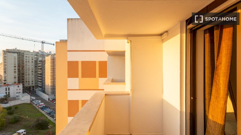 Double room Lisbon, 8 beds — photo 13
