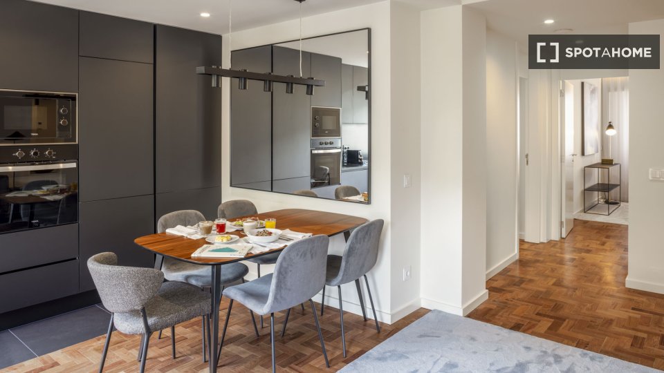 Apartment Lisbon, 2 beds, 88m² — photo 20