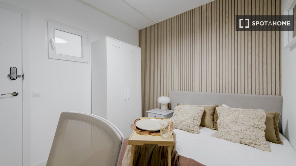 Double room Madrid, 7 beds — photo 3