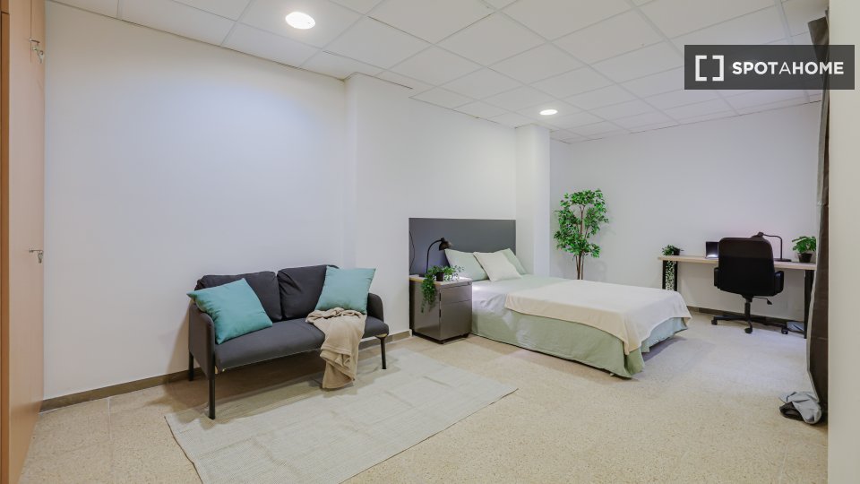 Double room Barcelona, 17 beds, 550m² — photo 7