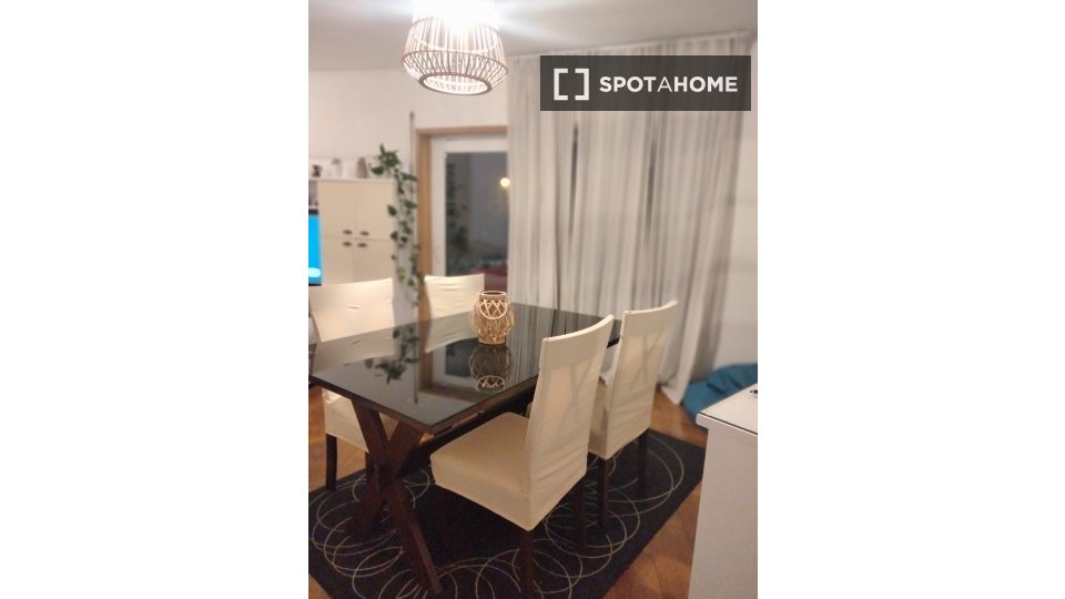 Double room Porto, 3 beds, 90m² — photo 16