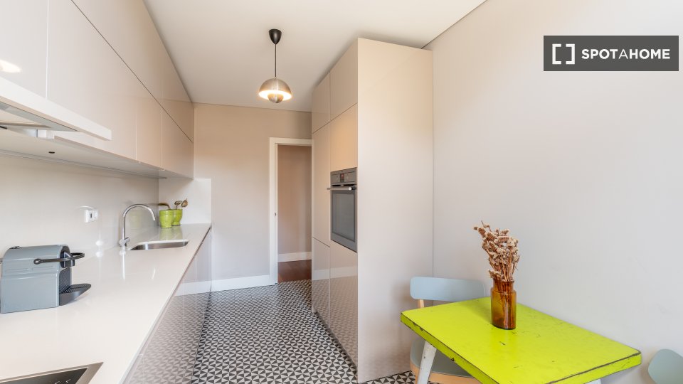 Apartment Porto, 1 bed, 105m² — photo 18