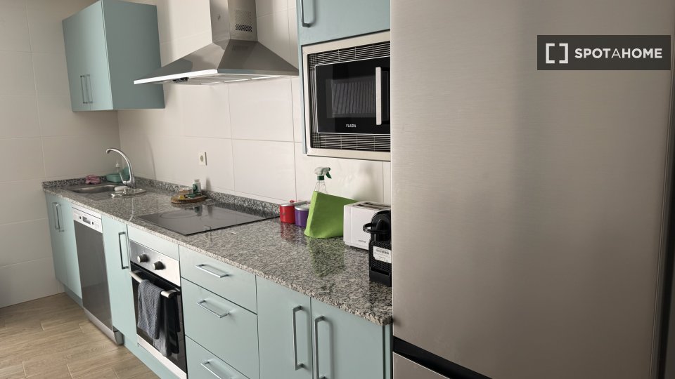 Double room Murcia, 3 beds, 100m² — photo 4