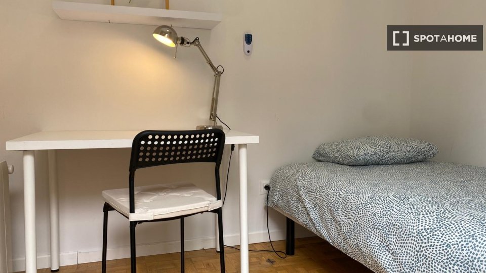 Double room Madrid, 7 beds — photo 2