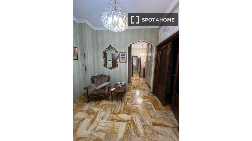 Double room Turin, 1 bed, 120m² — photo 14