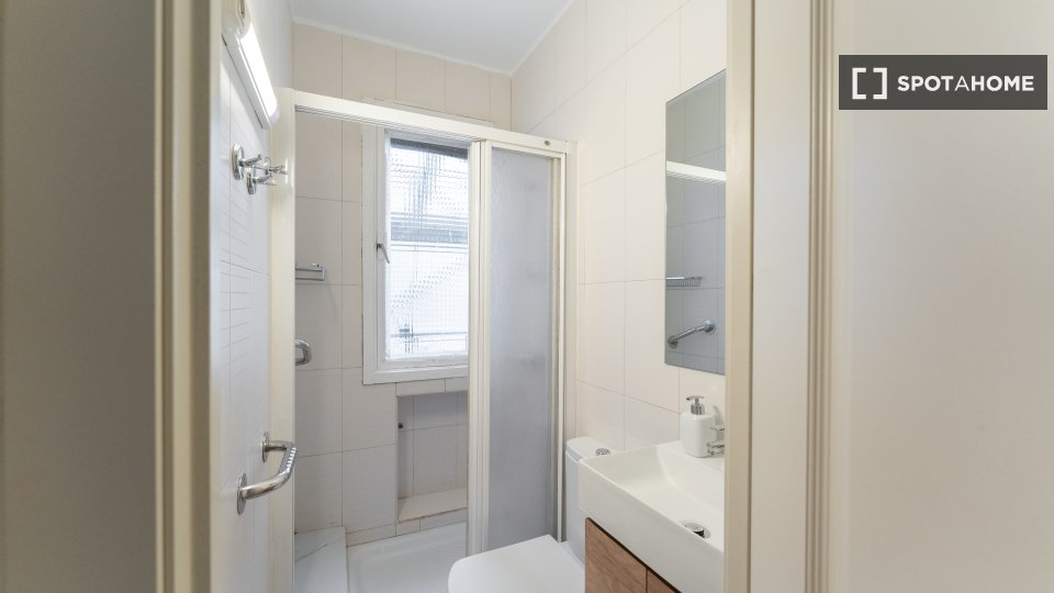 Double room Madrid, 6 beds — photo 3