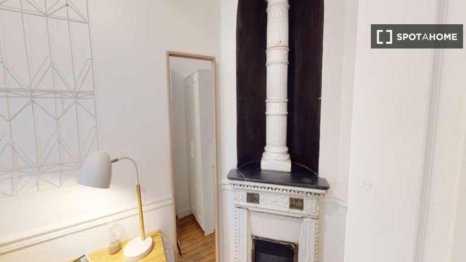Double room Paris, 9 beds, 160m² — photo 32