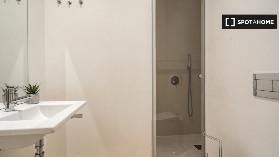 Apartment Lisbon, 2 beds — photo 19