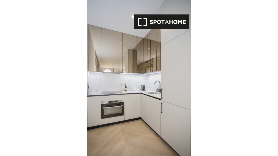 Apartment Porto, 1 bed, 60m² — photo 13